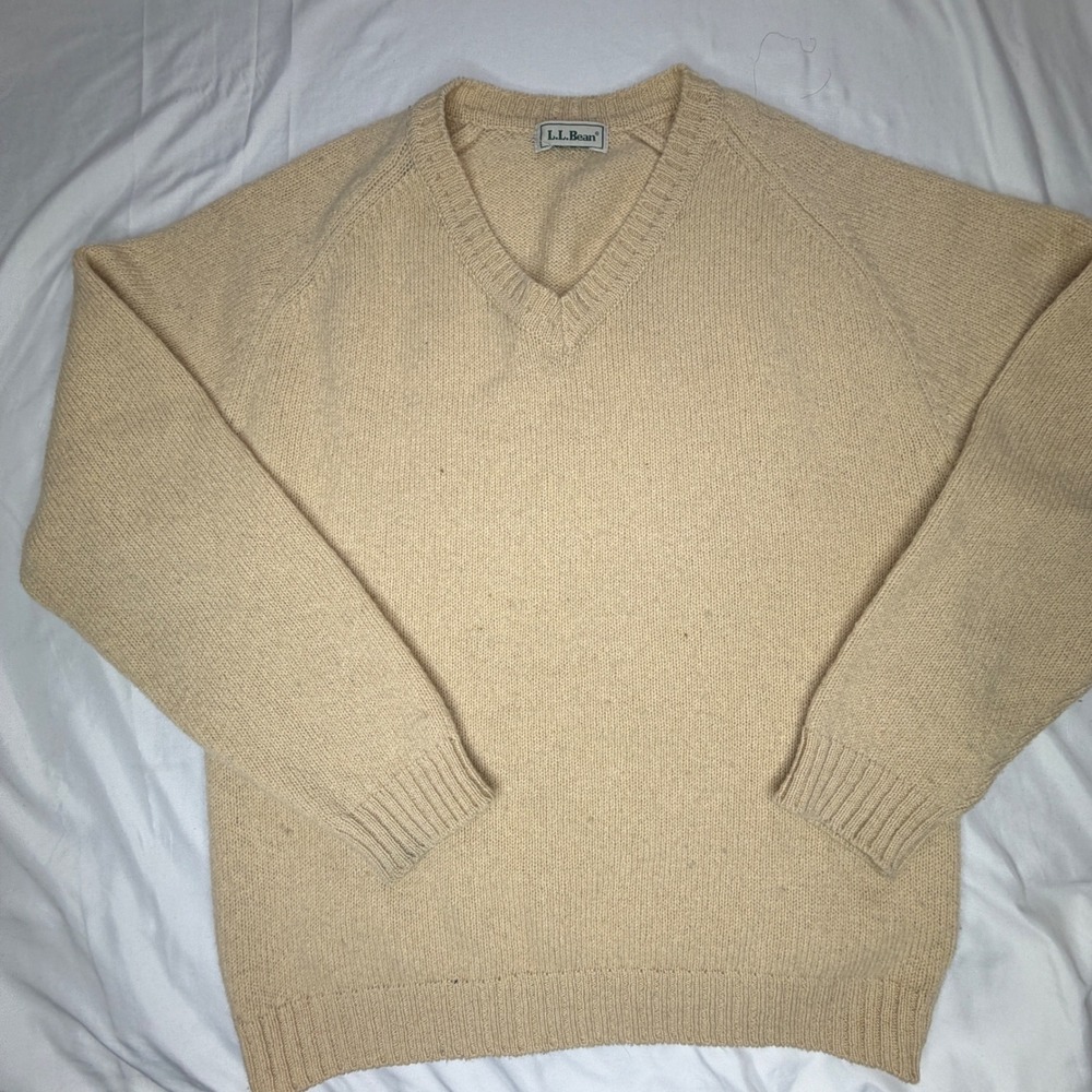 LL Bean Classic V Neck Sweater Mens Beige Knit Pullover L vintage
